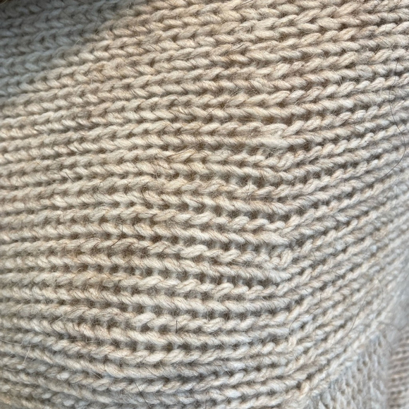 Iperico Italian alpaca blend cable knit cowl turtleneck fringe pullover cape - Picture 7 of 9